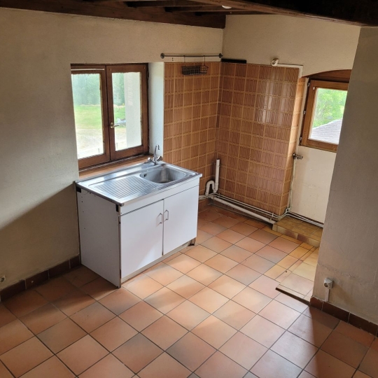  Annonces TARARE : Appartement | SAVIGNY (69210) | 50 m2 | 500 € 