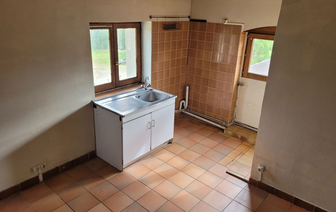 Annonces TARARE : Appartement | SAVIGNY (69210) | 50 m2 | 500 € 